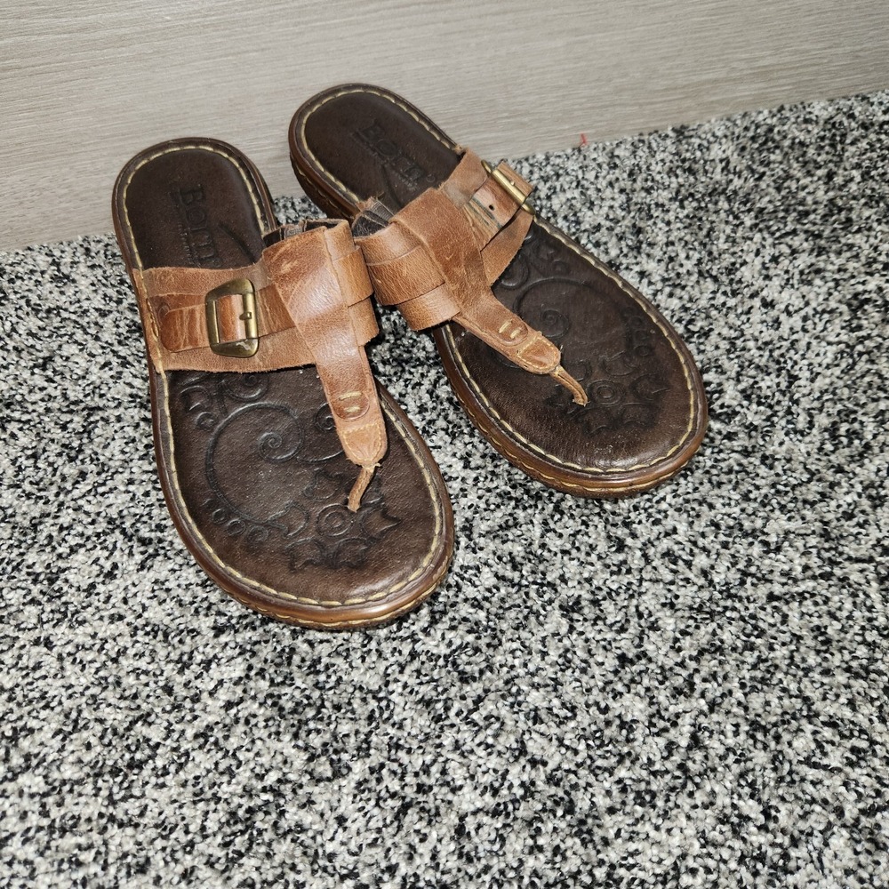 Born Brown Leather Thong Sandals Flip Flops Women's 9/ 40.5 Buckle Strap Comfort
